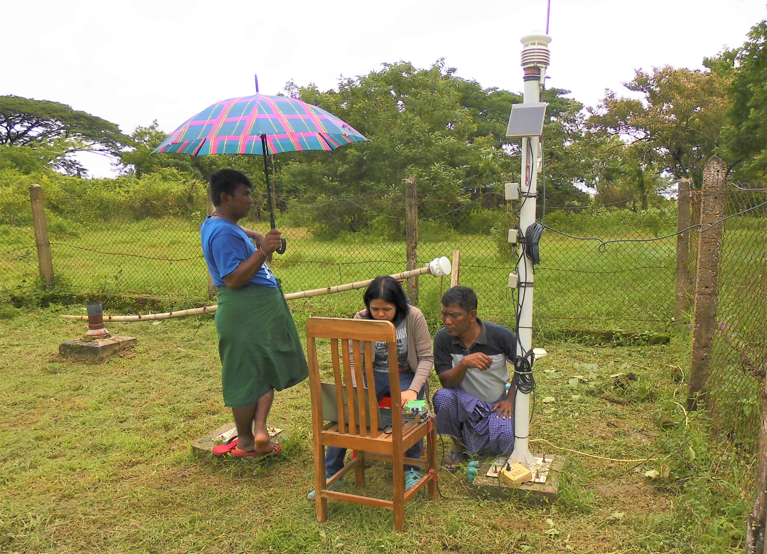 Establishment of 17 telemetered agrometeorological stations, and telemetry of 2 seismic stations